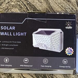 Solar wall light
